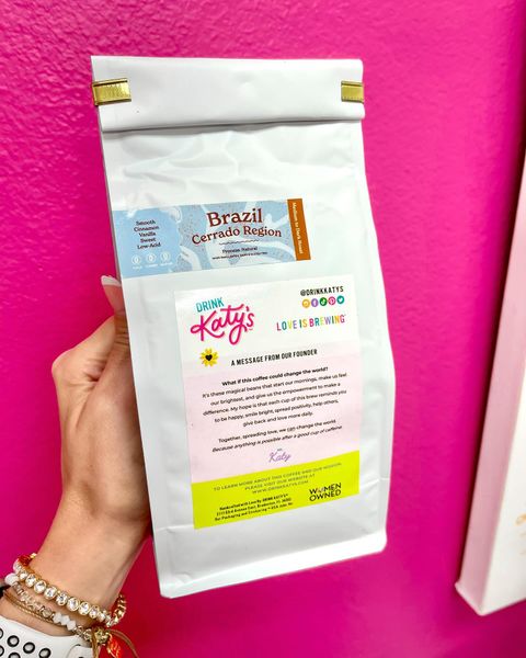 Just as cutie from the back as the front 💁♀️ flip our coffee for our origin and flavor profile notes ✨ handstickered by our awesome USAAAAA staff 🌈🌈 #loveisbrewing