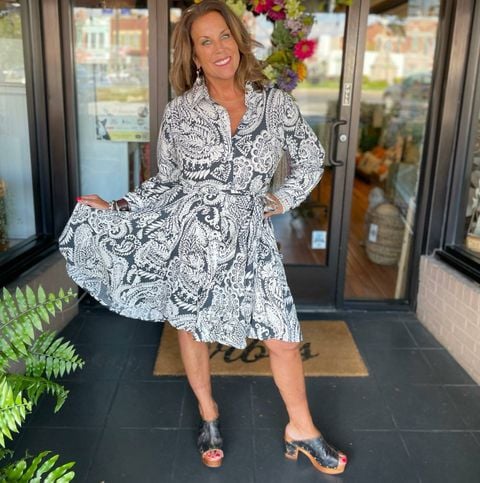 in l❤️ve with this cute shirt dress from ivy jane! unbutton it and wear it as a jacket with a graphic tee and jeans! and it has pockets!!!!!❤️❤️❤️ um
order online now at www.urbanmillsboutique.com
open monday-saturday 10-6, sun 12-4
(615)466-5288
#urbanmillsboutique
#shopwilsoncounty #shopthesquarelebanon #newarrivalsdaily
#makeastatement
#shopwilco
#nashvillefashionscene
#shopsmall
#shoplocal
# magnolia pearl
#johnnywas
#naturallife
#bedstu
#kanthabae
#jadedgypsy
#ivyjane
