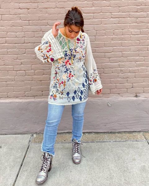 this embroidered tunic is absolutely a work of art! the beautiful details of this piece can go perfectly with a pair of jeans or dressed up with pair of leather or velvet leggings! check it out along with other new arrivals from johnny was!
open m-t 10-5, w-th-f 10-6, sat 10-4, sun 12-3
(615)466-5288
new website coming soon!!!
#urbanmillsboutique
#shopwilsoncounty #shopthesquarelebanon #newarrivalsdaily
#makeastatement
#shopwilco
#johnnywas
#susanshawjewelry
#fallarrivals
#bedstu
#nashvillefashionscene