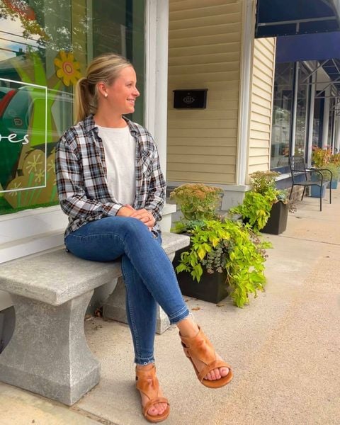 even with the fall air approaching, our @bedstu sandals never go out of style. pair with jeans and a flannel, and you’ve got a great outfit for the warmer fall days.
each pair is meticulously crafted using ethically sourced leather and plant based dyes.
we have many styles available in store! pictured here is the @bedstu soto in tan rustic, also available in black rustic
•hand made and hand finished in mexico•
•
•
•
#bedstu #leatherwork #leathersandals #fashion #ootd #essexct #essexmercantile #kitchmystic #unamystic #fallfashion