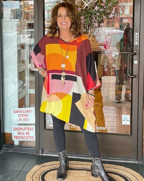 bold, bright, geometric prints are hip for spring! wear it as a dress, belt it or tuck it and wear it as a tunic! so versatile!
open wednesday 10:00-5:00
new website up now! order online now at www.urbanmillsboutique.com
open m-t-w 10-5, th-fri-sat 10-6, sun 12-4
(615)466-5288
#urbanmillsboutique
#shopwilsoncounty #shopthesquarelebanon #newarrivalsdaily
#makeastatement
#shopwilco
#valentinesday
#nashvillefashionscene
#shopsmall
#shoplocal
# magnolia pearl
#johnnywas
#bedstu
#vintageclothing
#isle